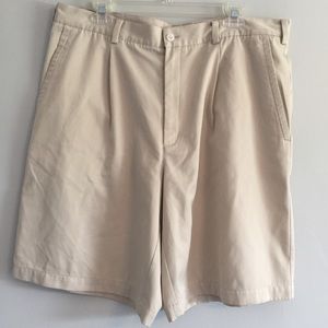 Nike Golf Light Khaki Pleated Shorts Waist 38